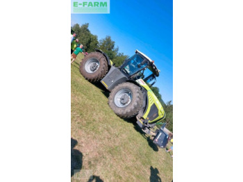 Trator CLAAS Xerion 4000