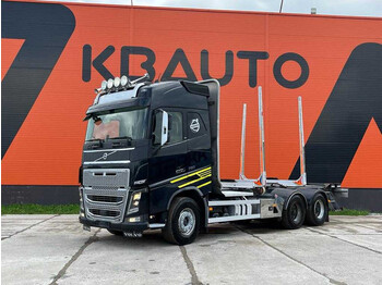 Volvo FH 16 750 6x4 RETARDER / HUB REDUCTION - Camião de transporte de madeira
