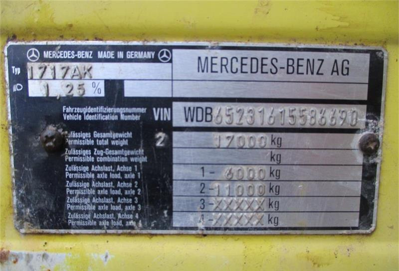 Leasing de Mercedes-Benz 1717 med 4WD, differentialespærre og kran  Mercedes-Benz 1717 med 4WD, differentialespærre og kran: foto 4