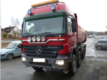 Camião basculante Mercedes-Benz 4154: foto 1