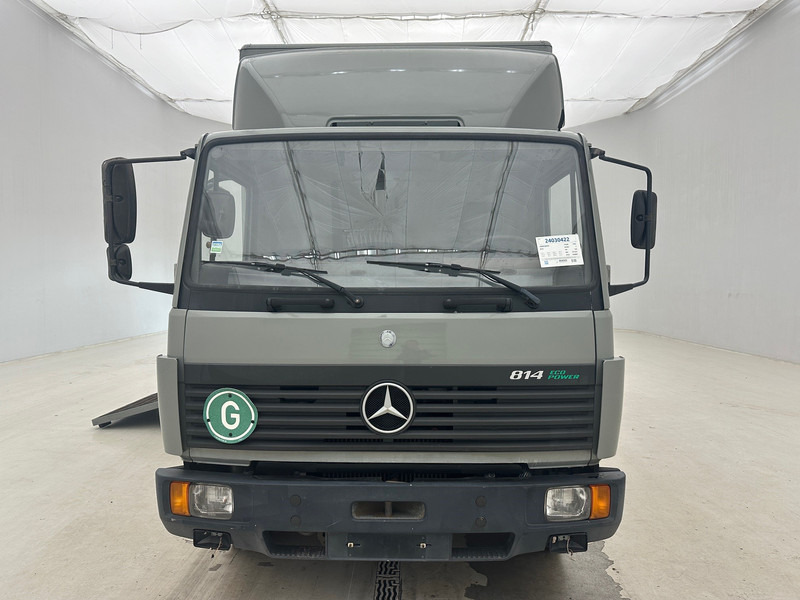 Camião de transporte de cavalos Mercedes-Benz 815 Eco Power: foto 2