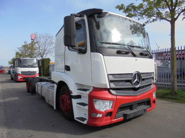 Camião transporte de veículos Mercedes-Benz Actros 2536 LL 6X2 EUR 6: foto 2