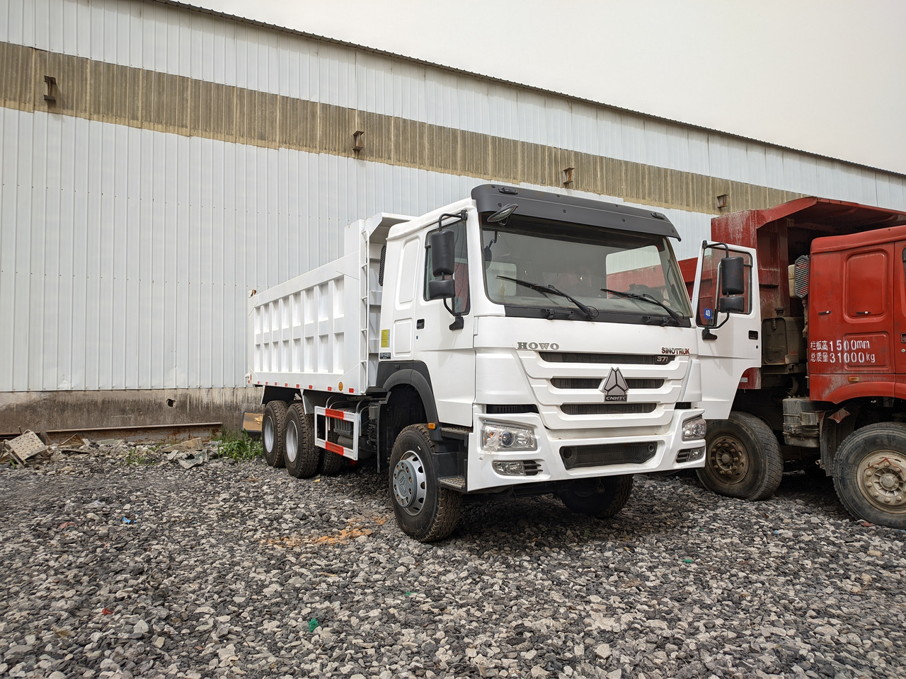 Camião basculante SINOTRUK HOWO 6x4 dump truck China tipper lorry dumper: foto 2