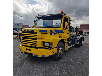 Camião transportador de contêineres/ Caixa móvel Scania 112 H: foto 1