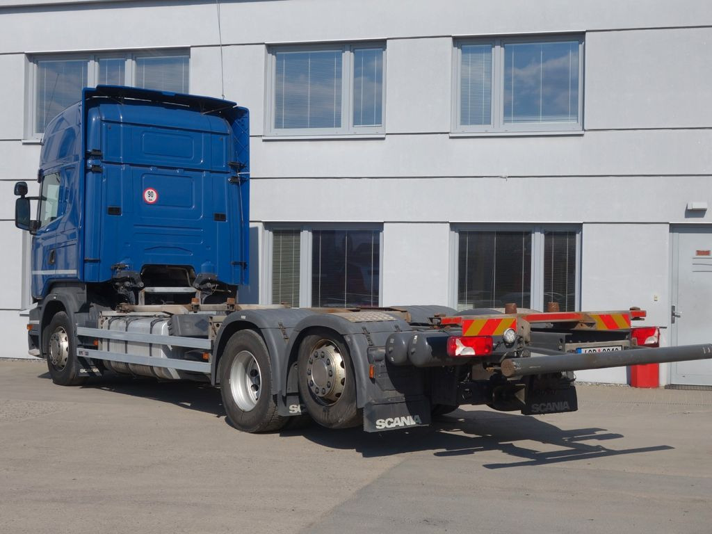 Camião transportador de contêineres/ Caixa móvel Scania R450 6x2 BDF + Krone: foto 4