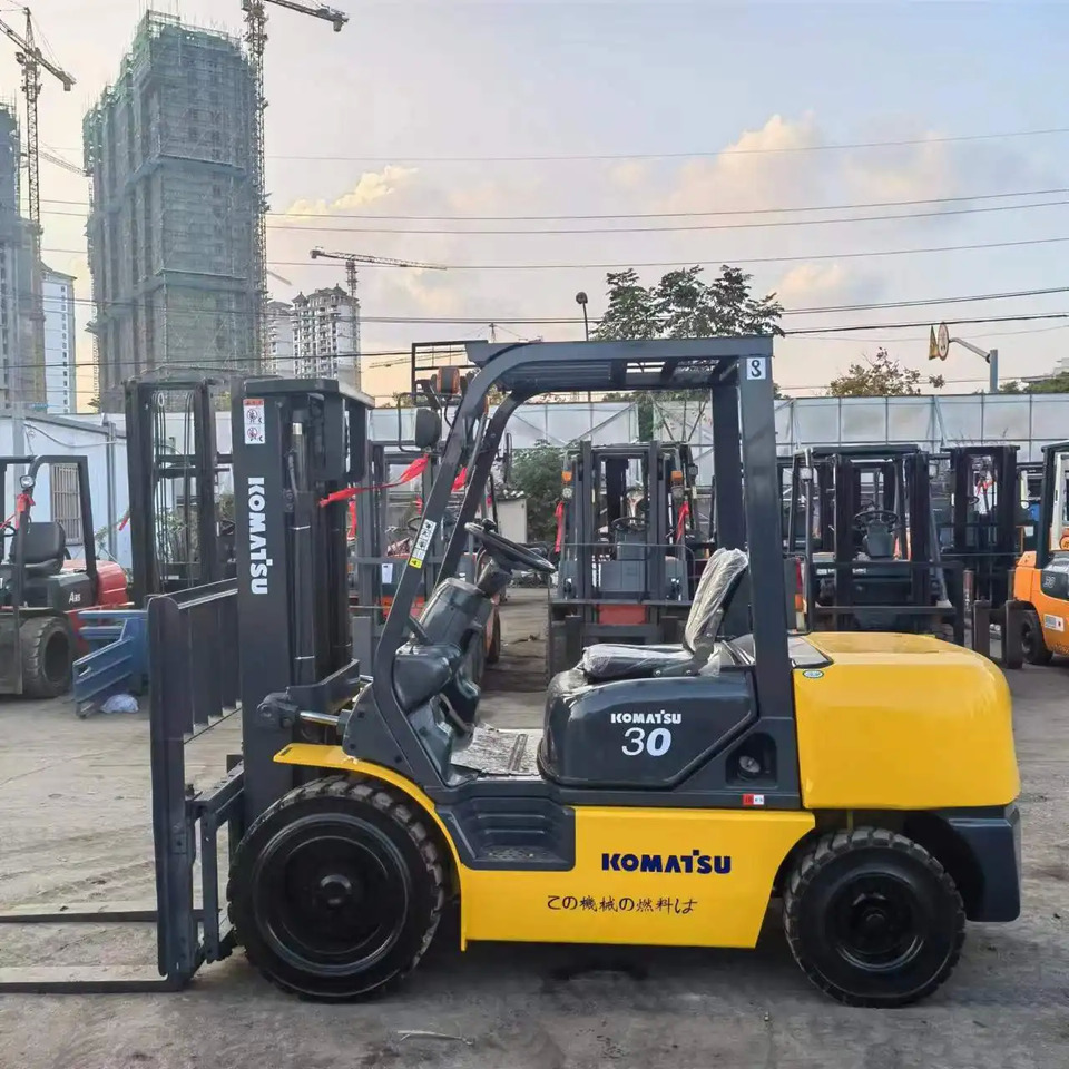 Empilhadeira a diesel good condition komatsu used forklift FD30 3 ton FD50 FD70 forklift competitive price: foto 4