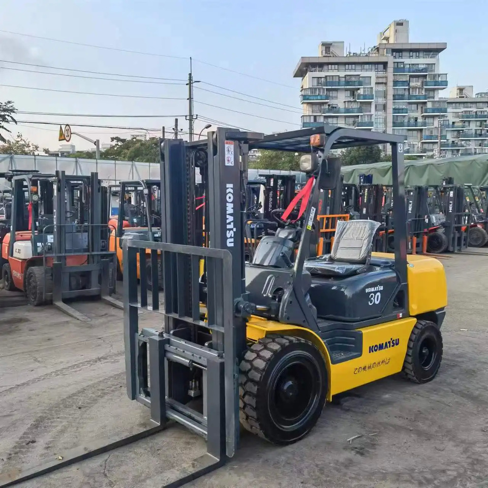 Empilhadeira a diesel good condition komatsu used forklift FD30 3 ton FD50 FD70 forklift competitive price: foto 7