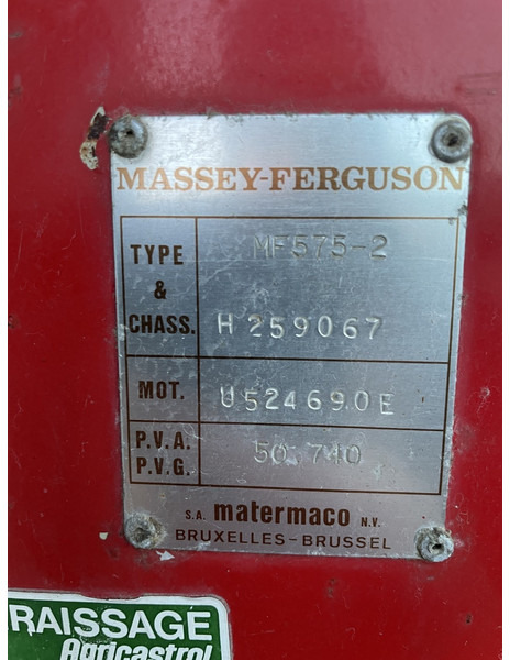 Trator Massey Ferguson 575: foto 14