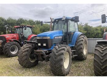 Trator New Holland 8870: foto 1