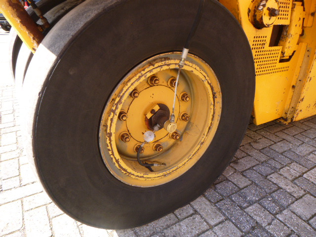 Compactador de pneus CATERPILLAR PS-300B: foto 9