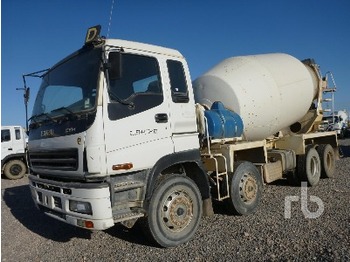 Isuzu CYH51S 8X4 - Camião betoneira