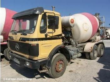 Mercedes 2225 - Camião betoneira