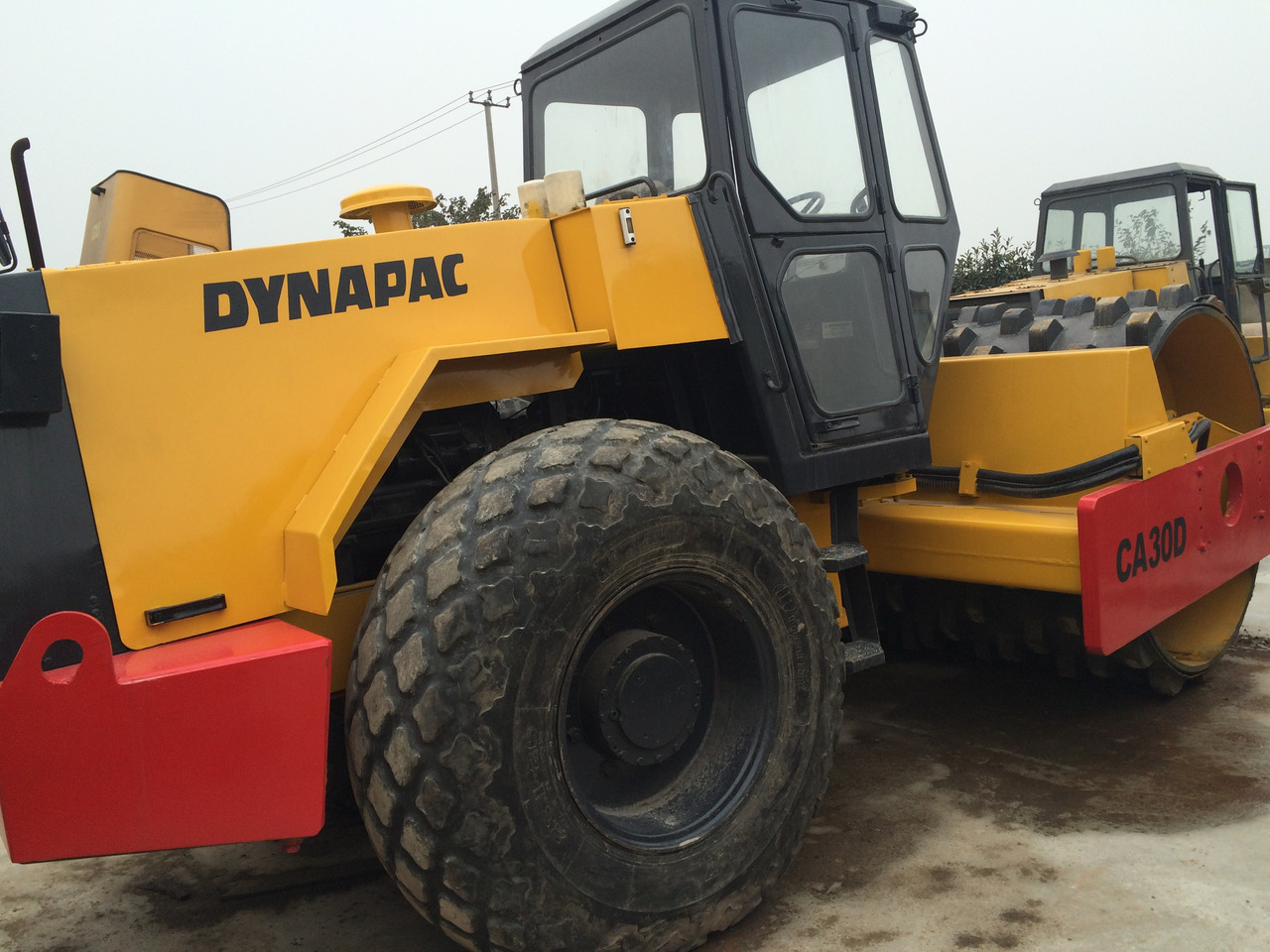 Compactador de asfalto novo DYNAPAC CA30D: foto 2