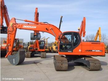 Doosan DX 225 LC - Escavadora de rastos