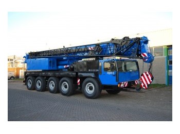Liebherr LTM 1090 90 tons - Grua móvel