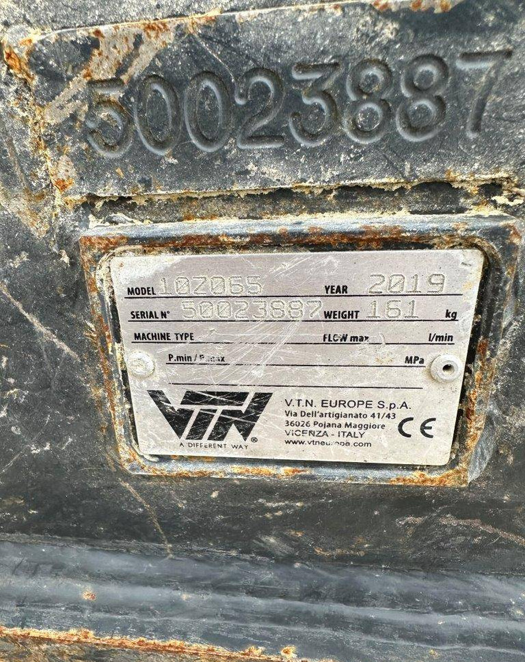 Escavadora de rastos Hyundai HX 145 LCR: foto 14