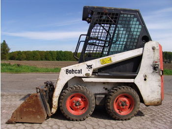 Bobcat 463 - Mini escavadeira