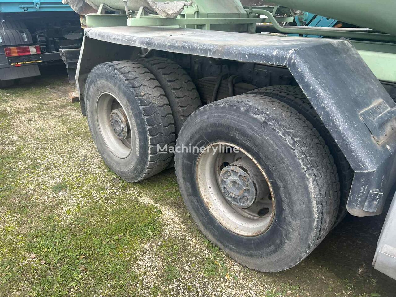 Camião betoneira Scania 124 420: foto 3