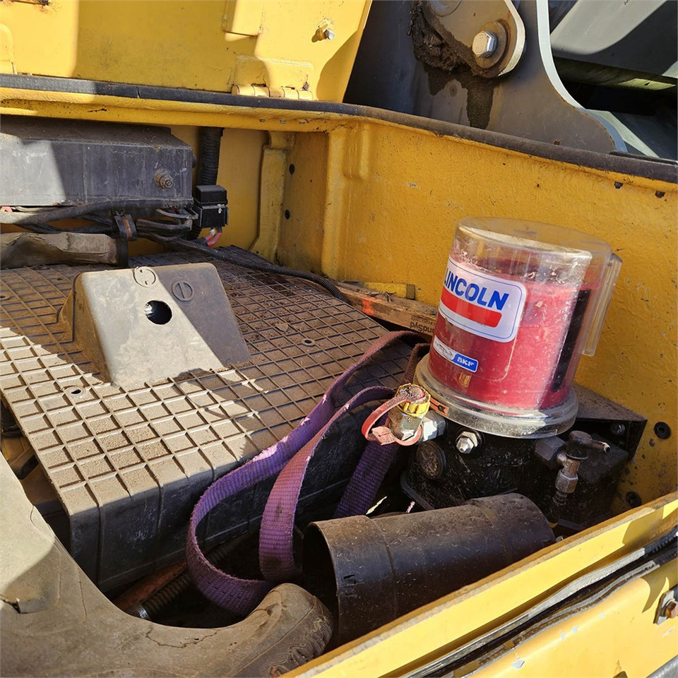 Escavadora de rastos Volvo EC240 BLC: foto 16