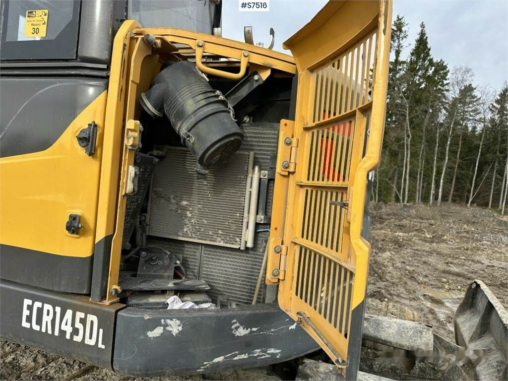 Escavadora de rastos Volvo ECR145DL Crawler excavator with rotor and buckets: foto 23