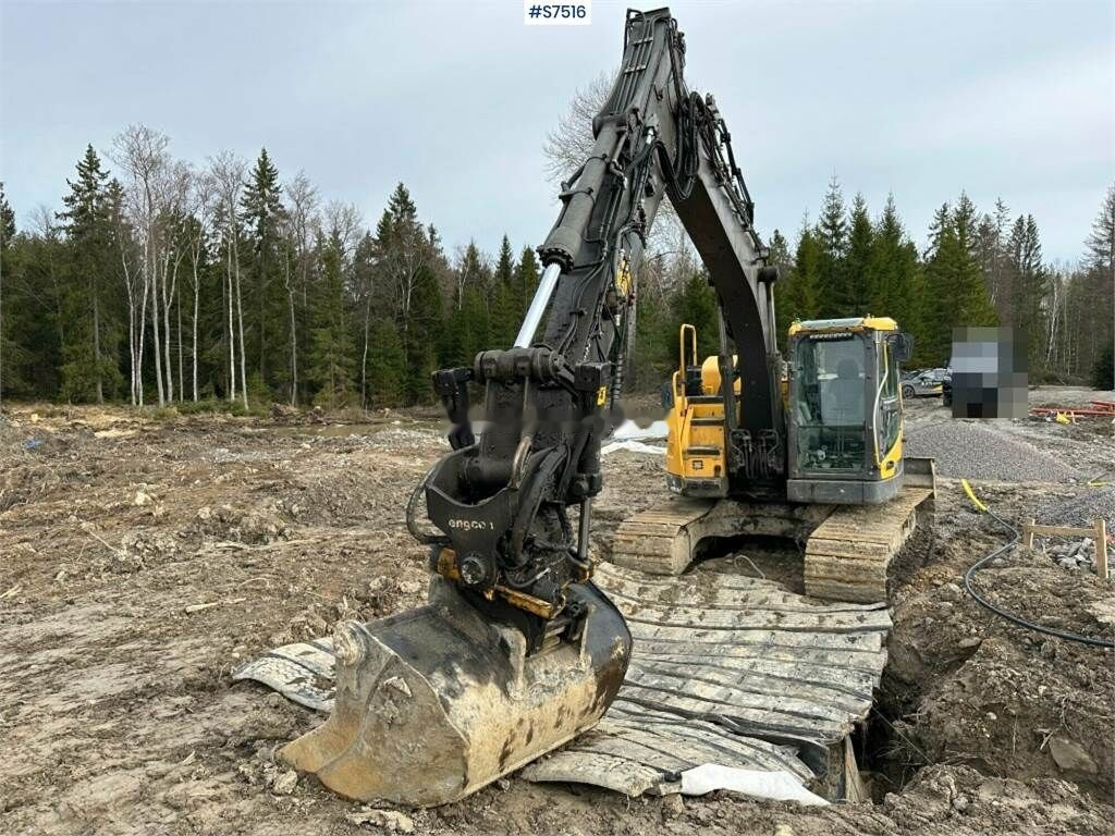 Escavadora de rastos Volvo ECR145DL Crawler excavator with rotor and buckets: foto 8