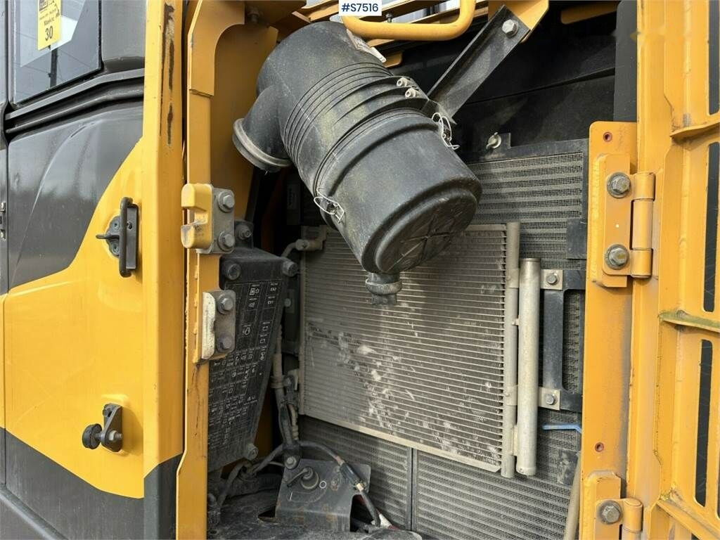 Escavadora de rastos Volvo ECR145DL Crawler excavator with rotor and buckets: foto 24