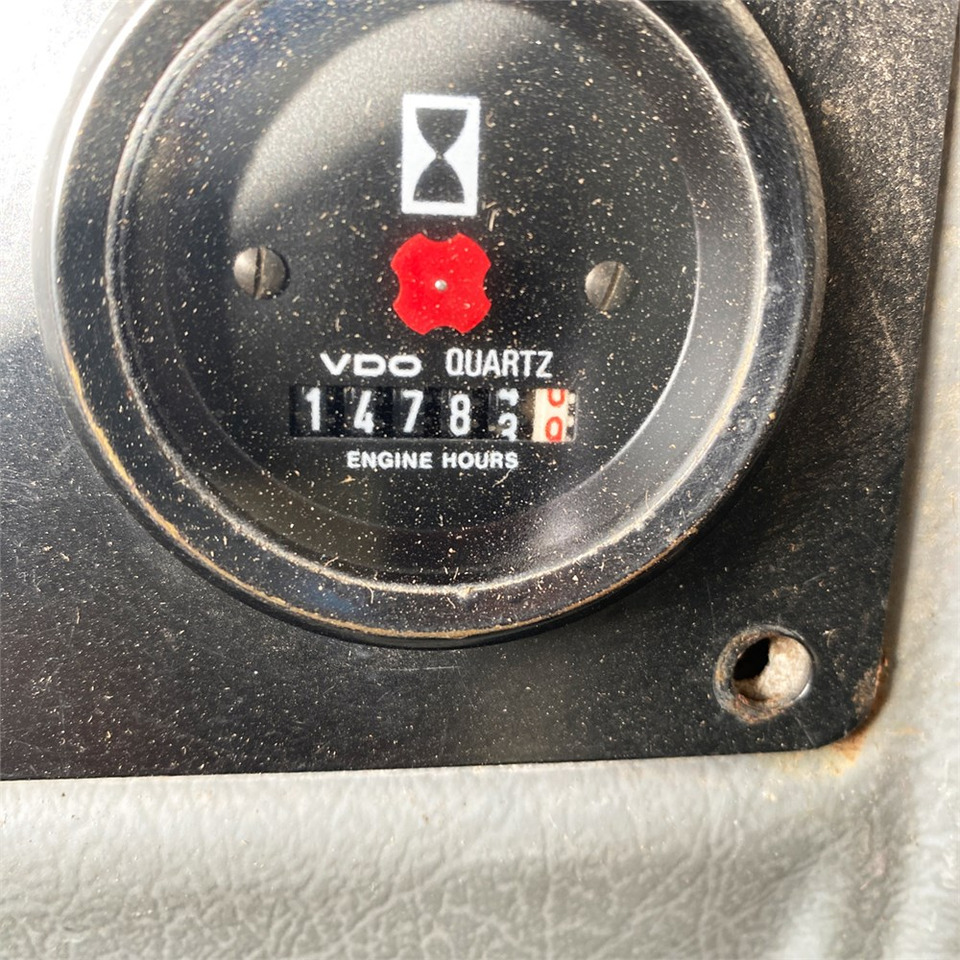 Pá carregadora de rodas Volvo L 90 E: foto 16