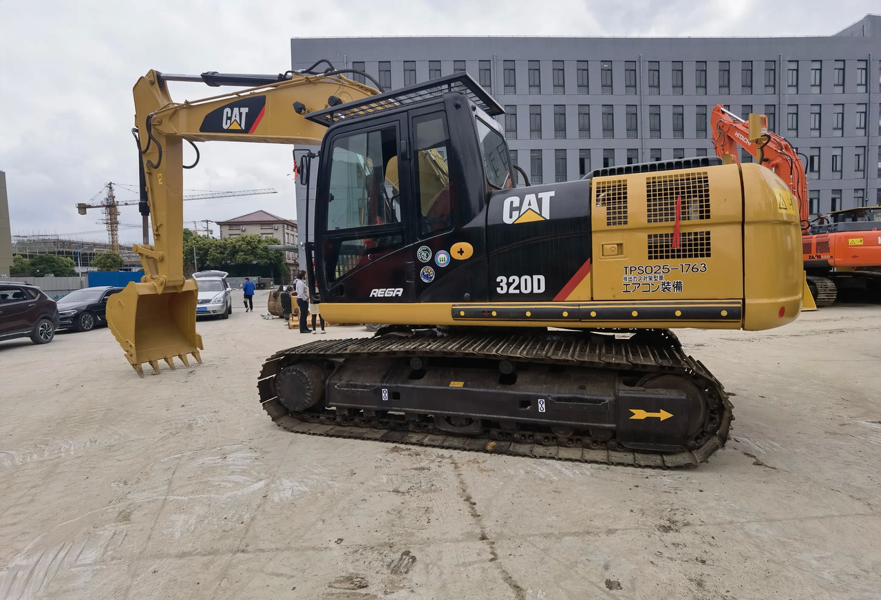 Escavadora de rastos cat second hand excavators 320D cat crawler excavators 320D 320D2 caterpillar 320D excavator price: foto 4