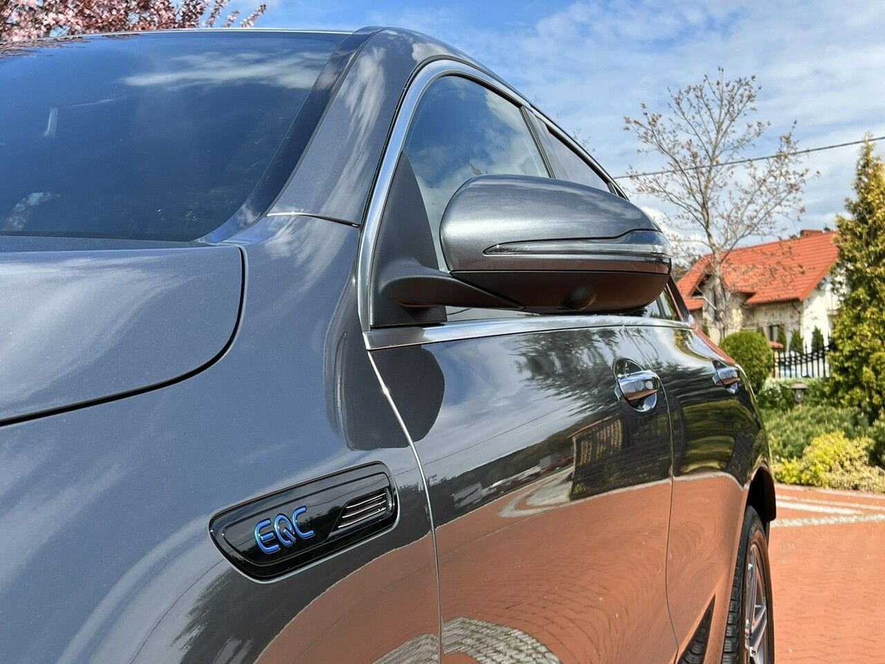 Automóvel Mercedes-Benz EQC: foto 8