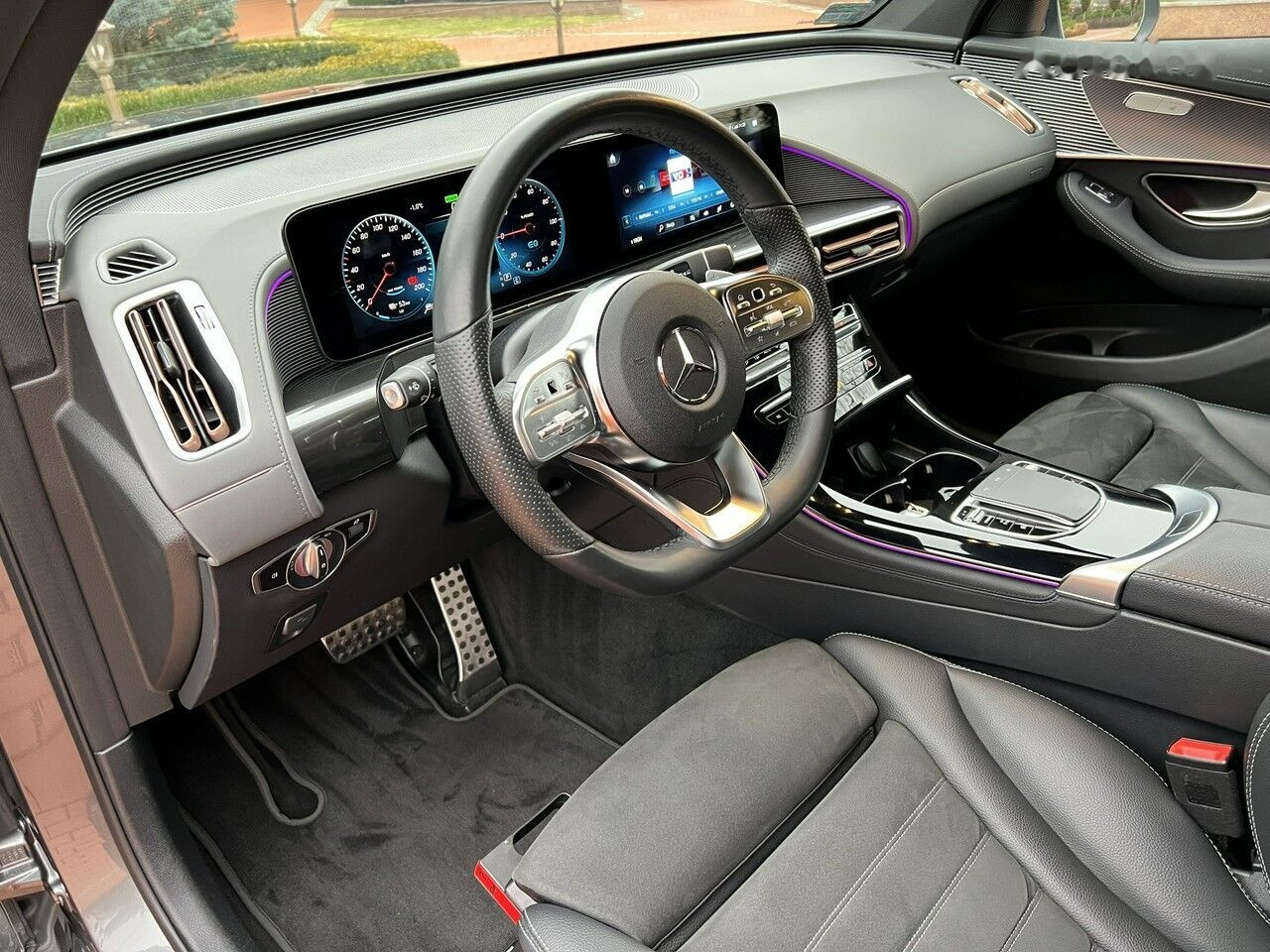 Automóvel Mercedes-Benz EQC: foto 22