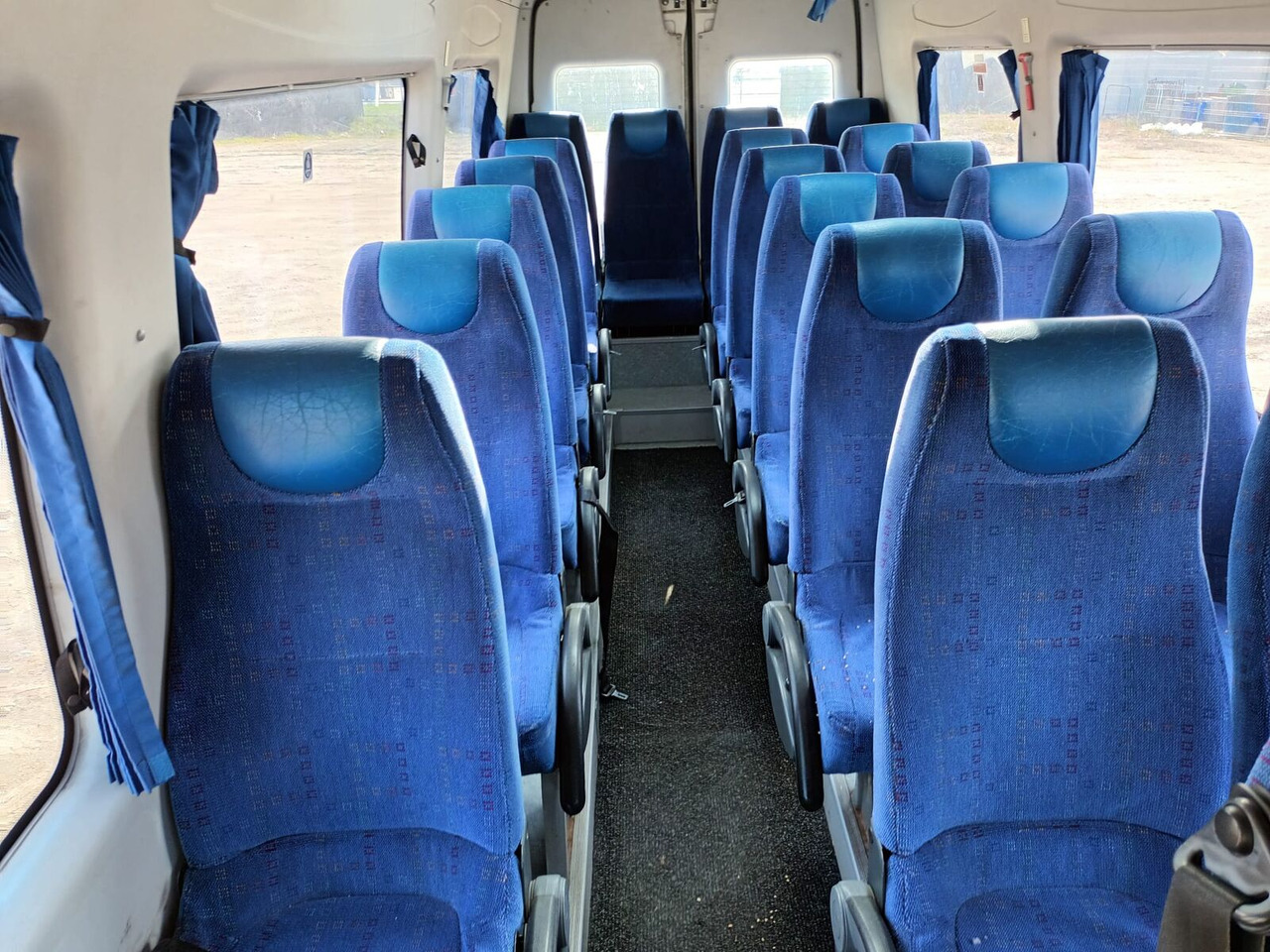 Leasing de IVECO Daily 50 C 18 - 23 seats minibus IVECO Daily 50 C 18 - 23 seats minibus: foto 19