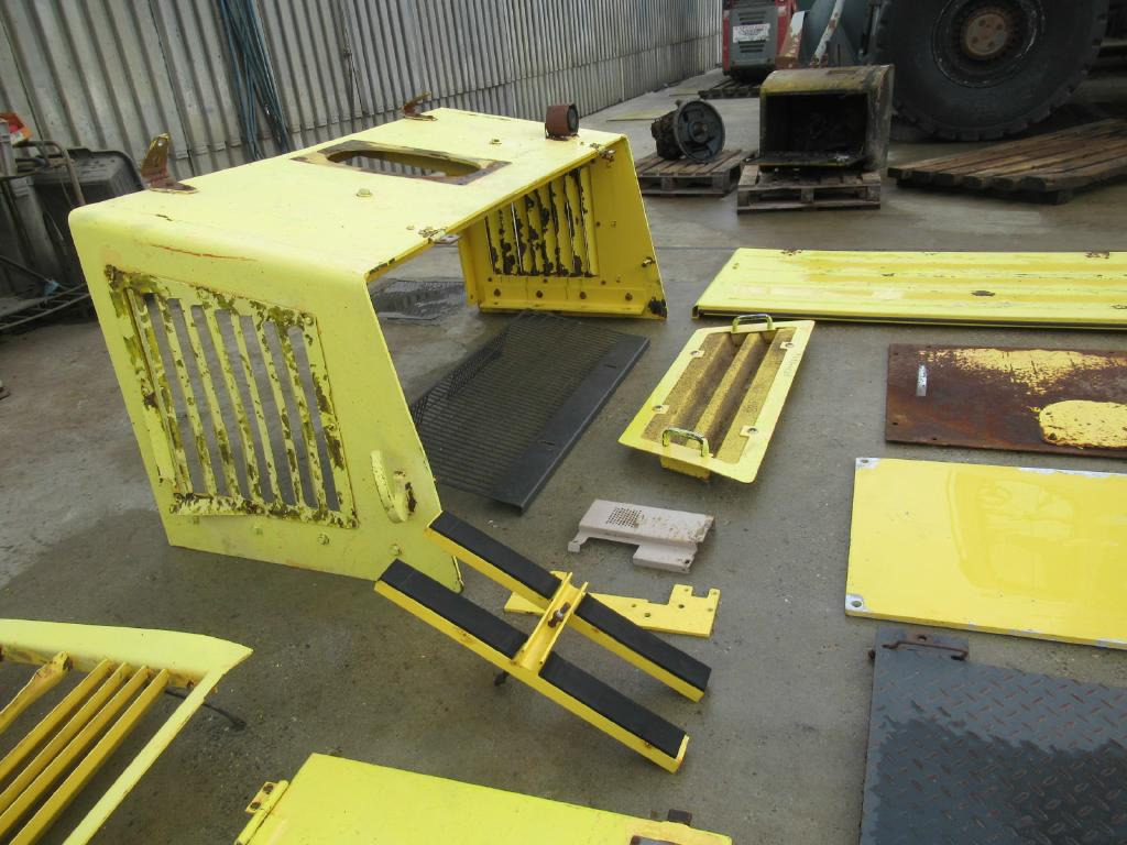 Porta e peças por Máquina de construção Bomag BC572RB -: foto 8