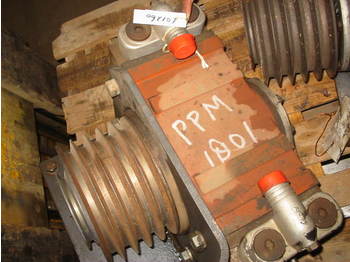 Poclain PPM 1801 - Bomba hidráulica