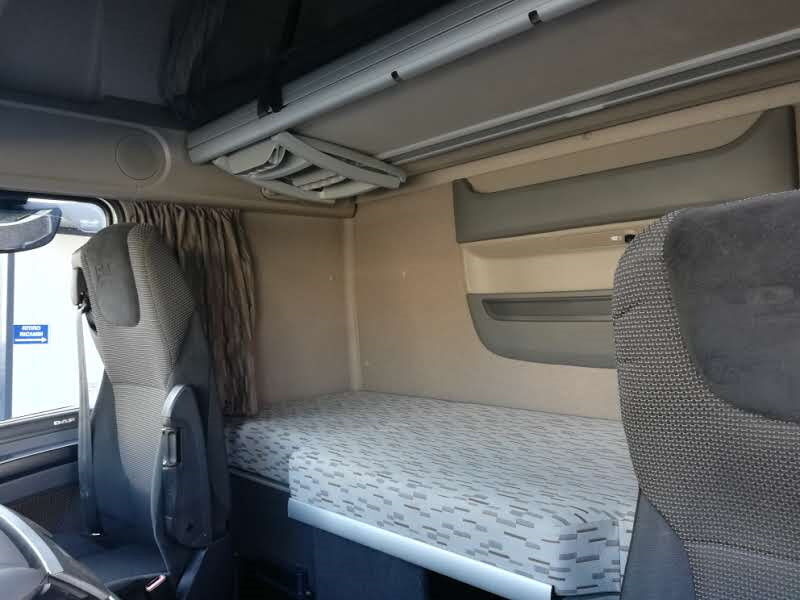 Cabine e interior por Camião DAF XF 106 Euro 6: foto 6