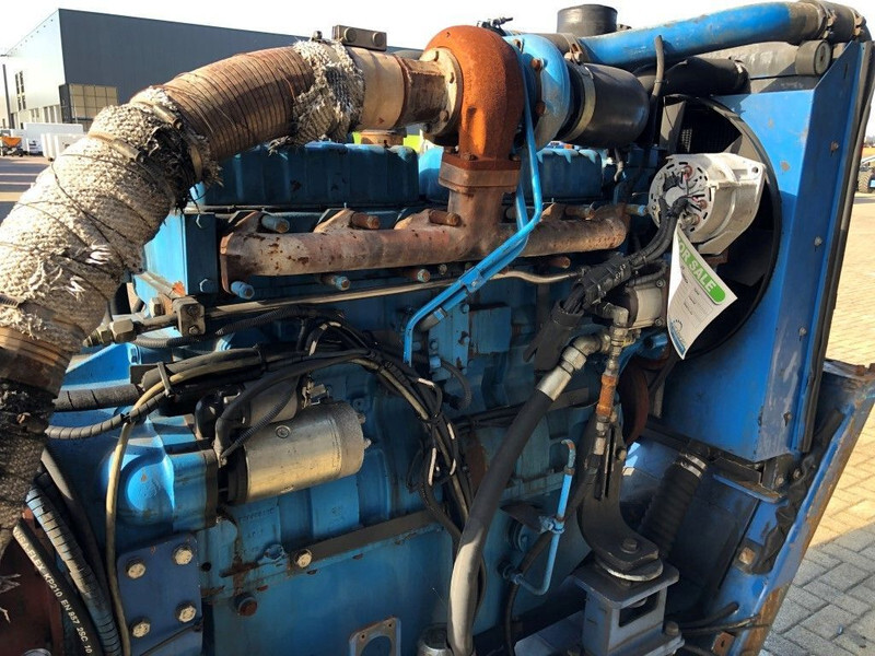 Motor Sisu Valmet Diesel 74.234 ETA 181 HP diesel enine with ZF gearbox: foto 17