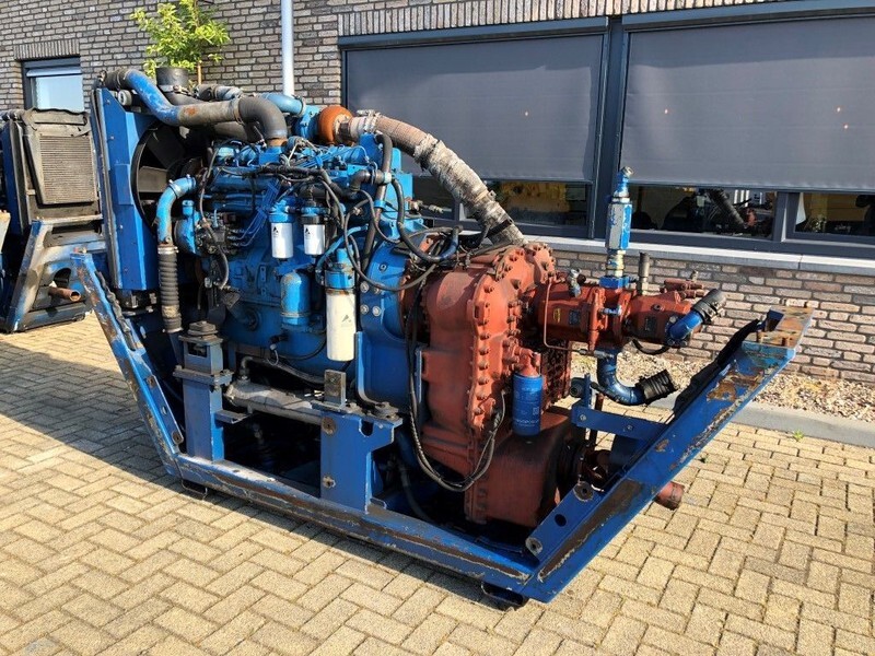 Motor Sisu Valmet Diesel 74.234 ETA 181 HP diesel enine with ZF gearbox: foto 3