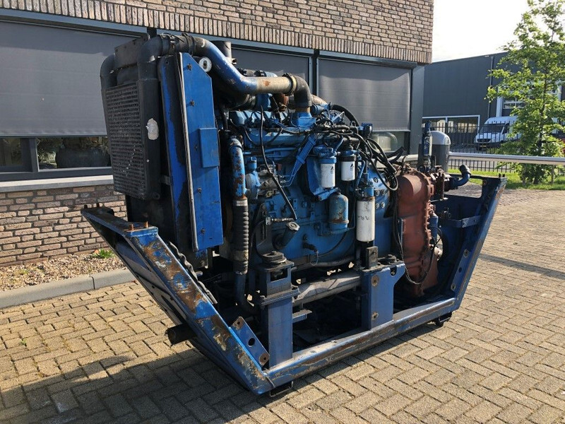 Motor Sisu Valmet Diesel 74.234 ETA 181 HP diesel enine with ZF gearbox: foto 8