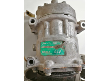 Compressor de ar condicionado por Camião Volvo A/C compressor 84094705: foto 2