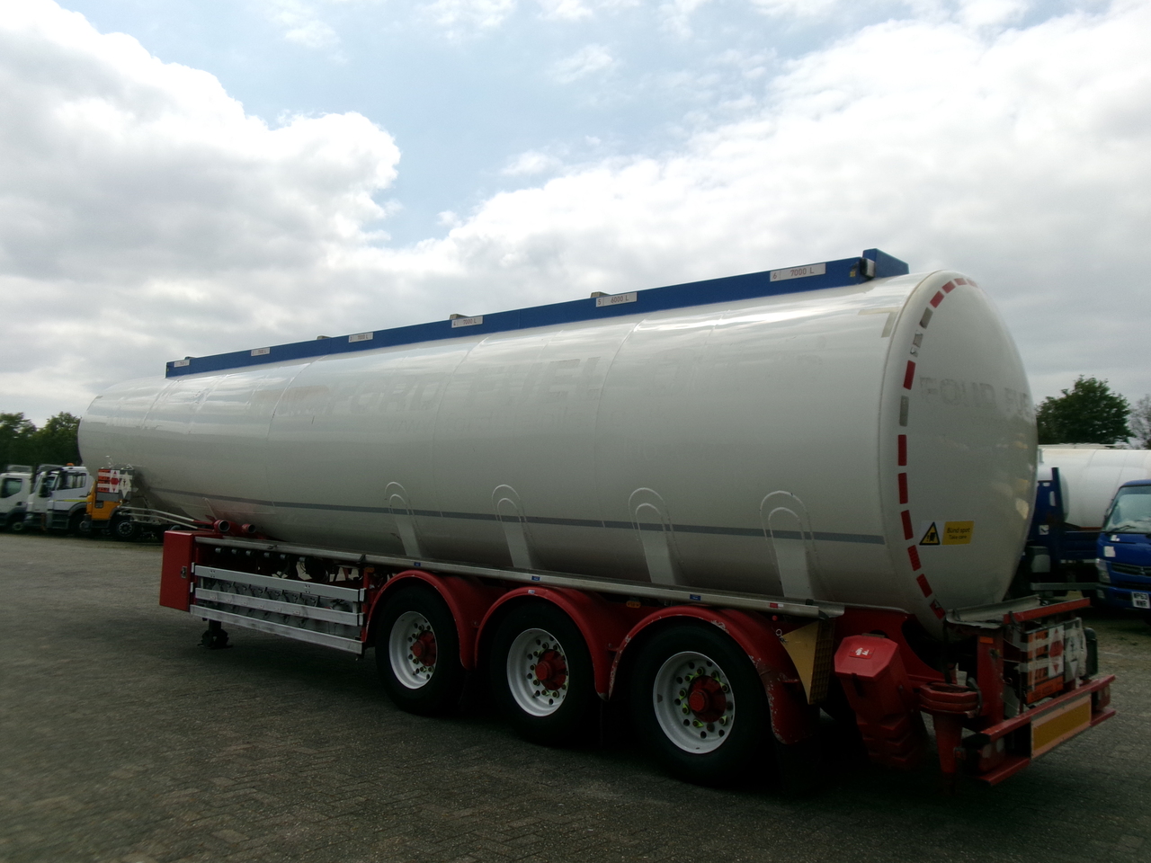 Semirreboque tanque para transporte de combustível Feldbinder Fuel tank alu 44.6 m3 + pump: foto 3