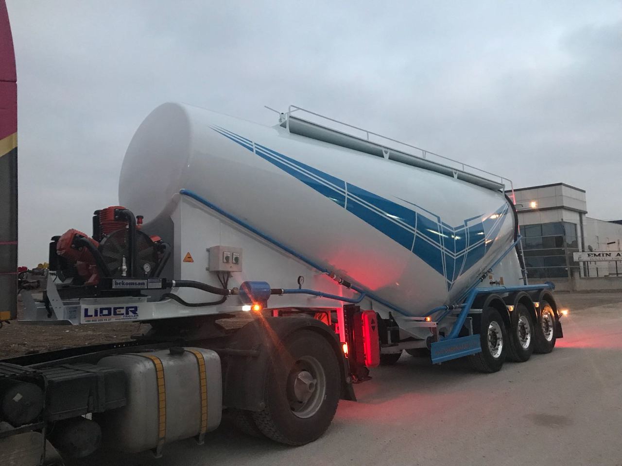 Semirreboque tanque para transporte de cemento novo LIDER 2024 MODEL NEW CEMENT TANKER: foto 10