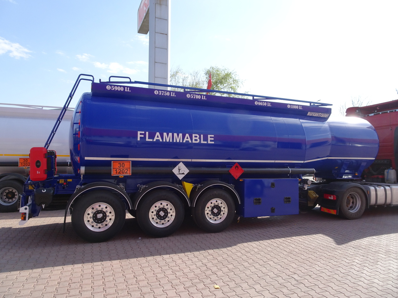 Semirreboque tanque para transporte de combustível novo NURSAN Aluminium Fuel Tanker: foto 6