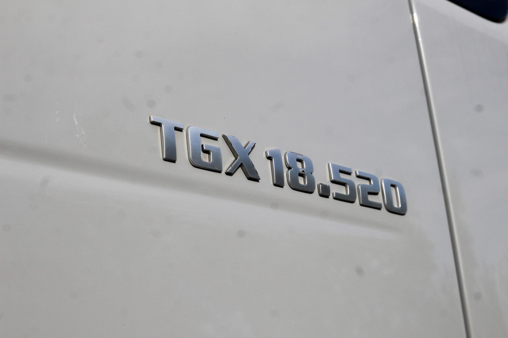 Tractor MAN TGX 18.520 XXL Standklima Navi Xenon Retarder: foto 6
