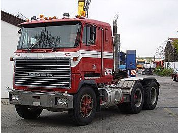 Mack MH 613 - Tractor