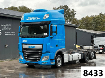 Camião transportador de contêineres/ Caixa móvel DAF XF 440