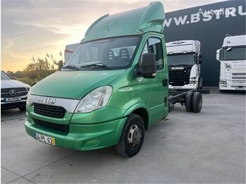 Camião chassi IVECO Daily 35C17