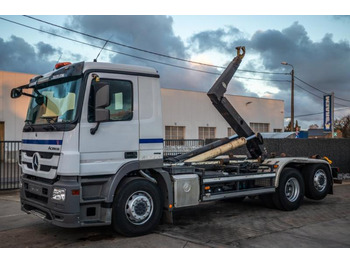 Camião transportador de contêineres/ Caixa móvel MERCEDES-BENZ Actros 2646
