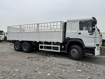 Camião transporte de gado SINOTRUK HOWO