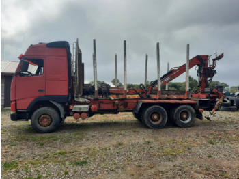 Camião de transporte de madeira VOLVO FH12