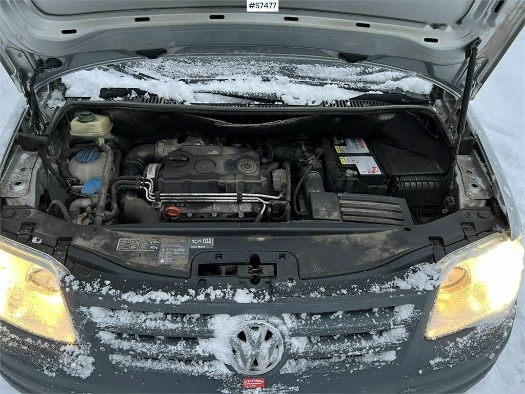 Furgão compacto Volkswagen Caddy, Summer and winter tires: foto 32