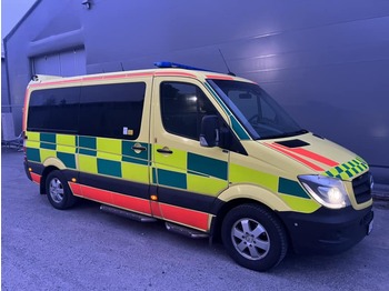 Ambulância MERCEDES-BENZ Sprinter 319 - AMBULANCE / Krankenwagen - RESERVERAD: foto 1
